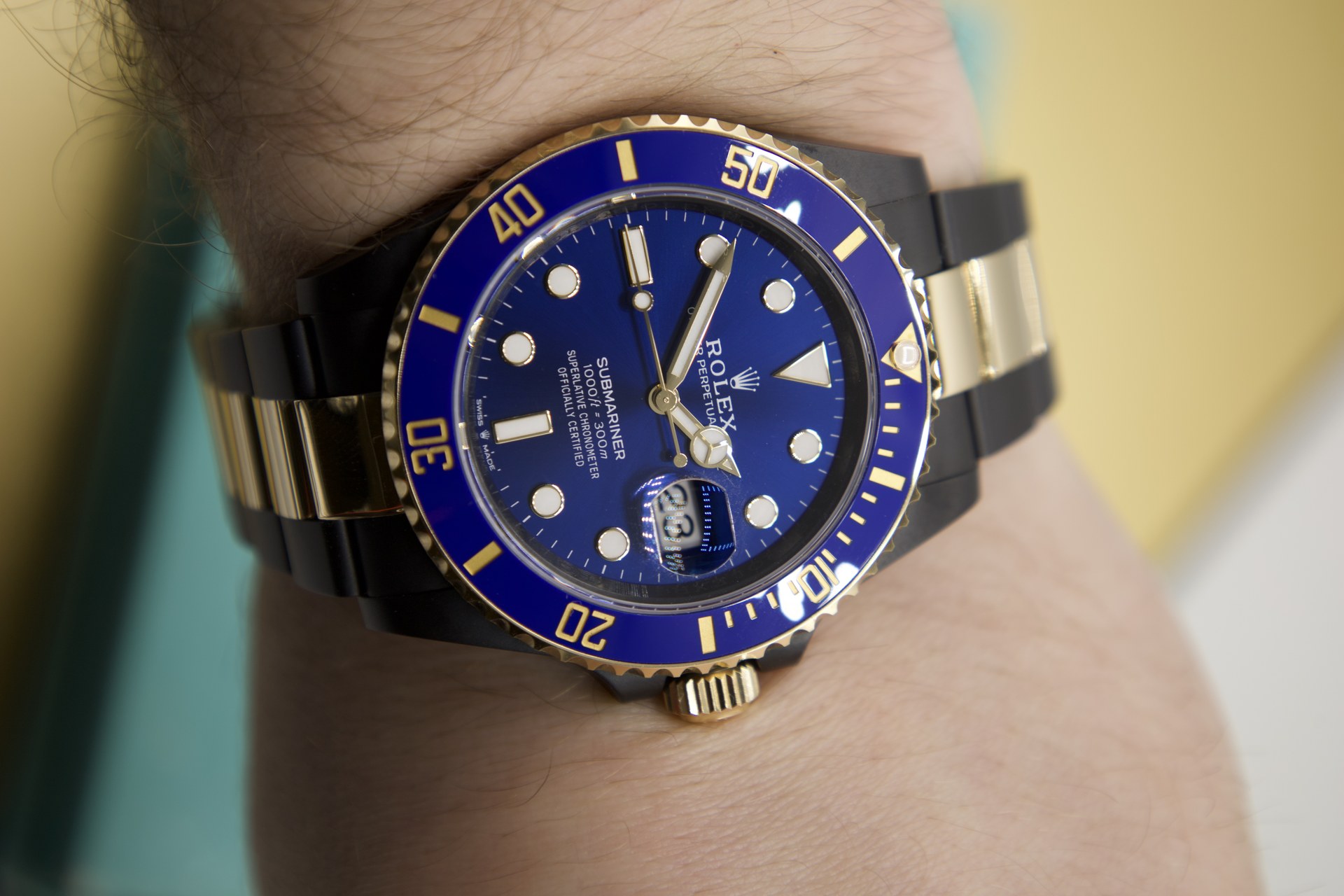 Rolex Submariner Acciaio Oro Blu — al polso