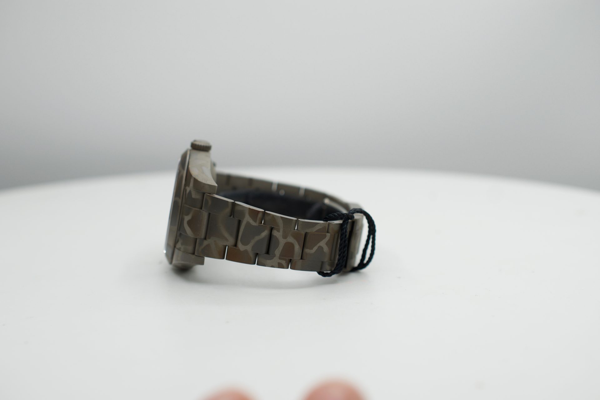 Rolex Air-King Camouflage — profilo cassa
