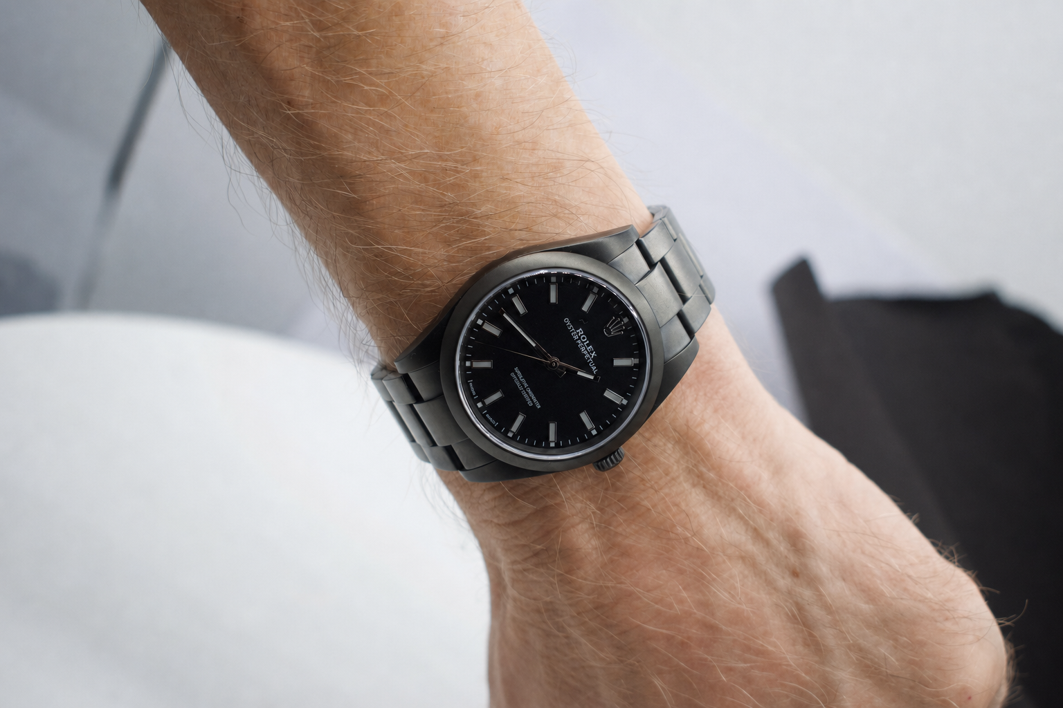 Rolex Oyster Perpetual 39 Nero — al polso
